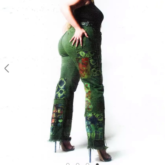 LEVI'S® X BARBIE FERREIRA 501® ORIGINAL FIT JEANS - Picture 4 of 4